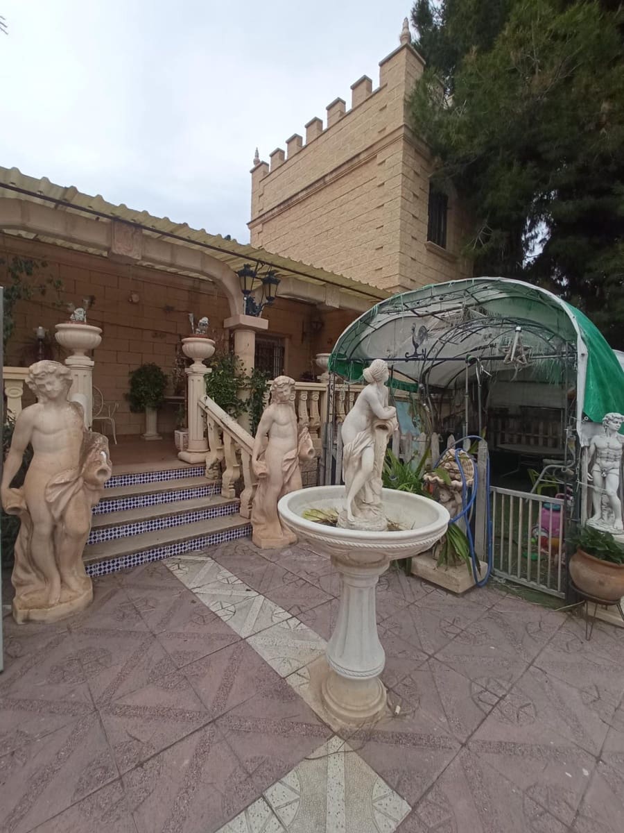 Chalet de 4 habitaciones en Muchamiel / Mutxamel en venta con piscina garaje - 350.000 € (Ref: 9611568)