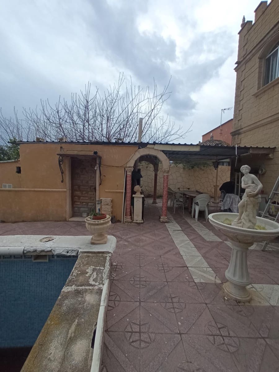 Chalet de 4 habitaciones en Muchamiel / Mutxamel en venta con piscina garaje - 350.000 € (Ref: 9611568)