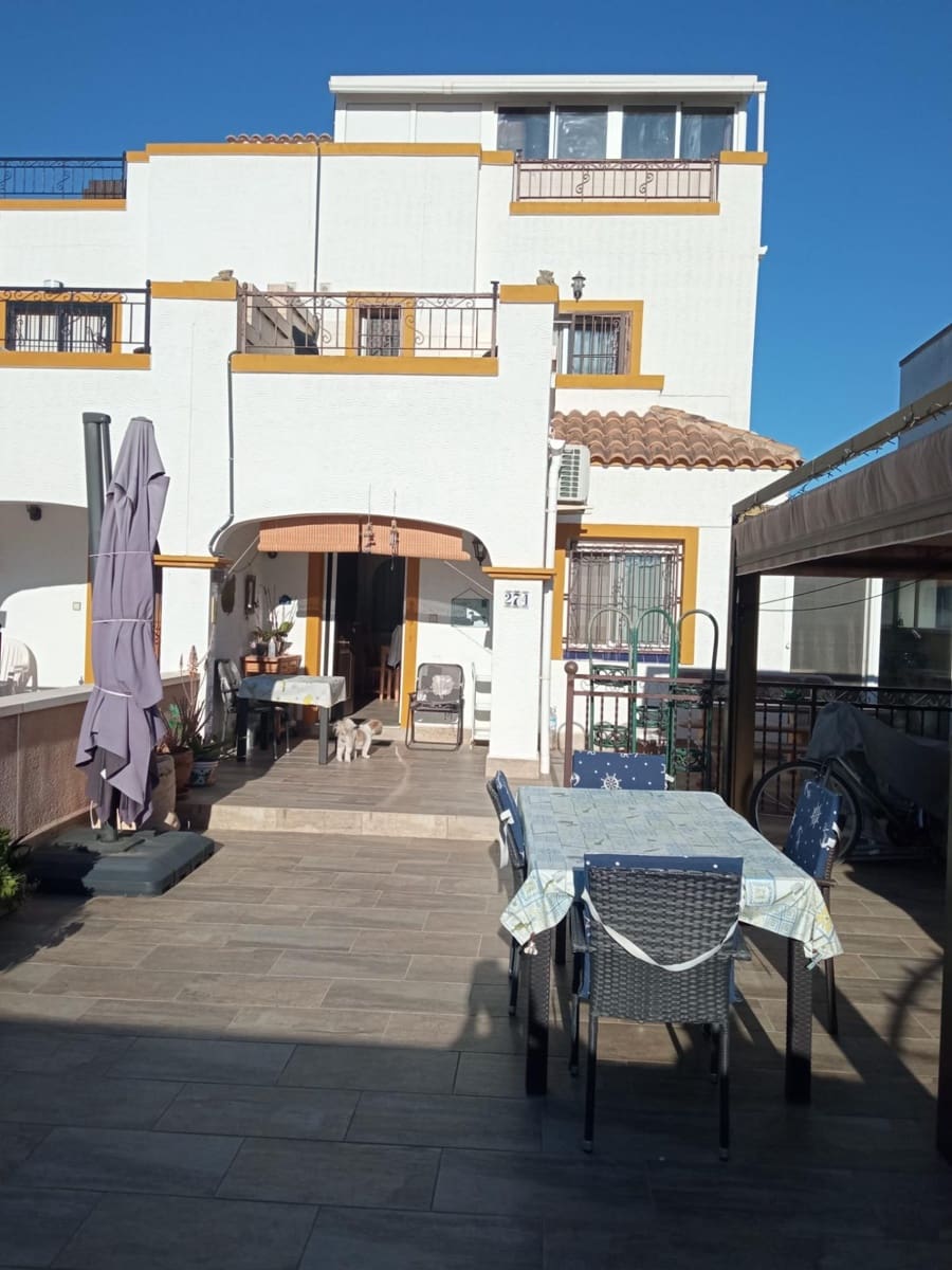 4 bedroom Terraced Villa for sale in San Fulgencio with pool garage - € 238,000 (Ref: 9748080)