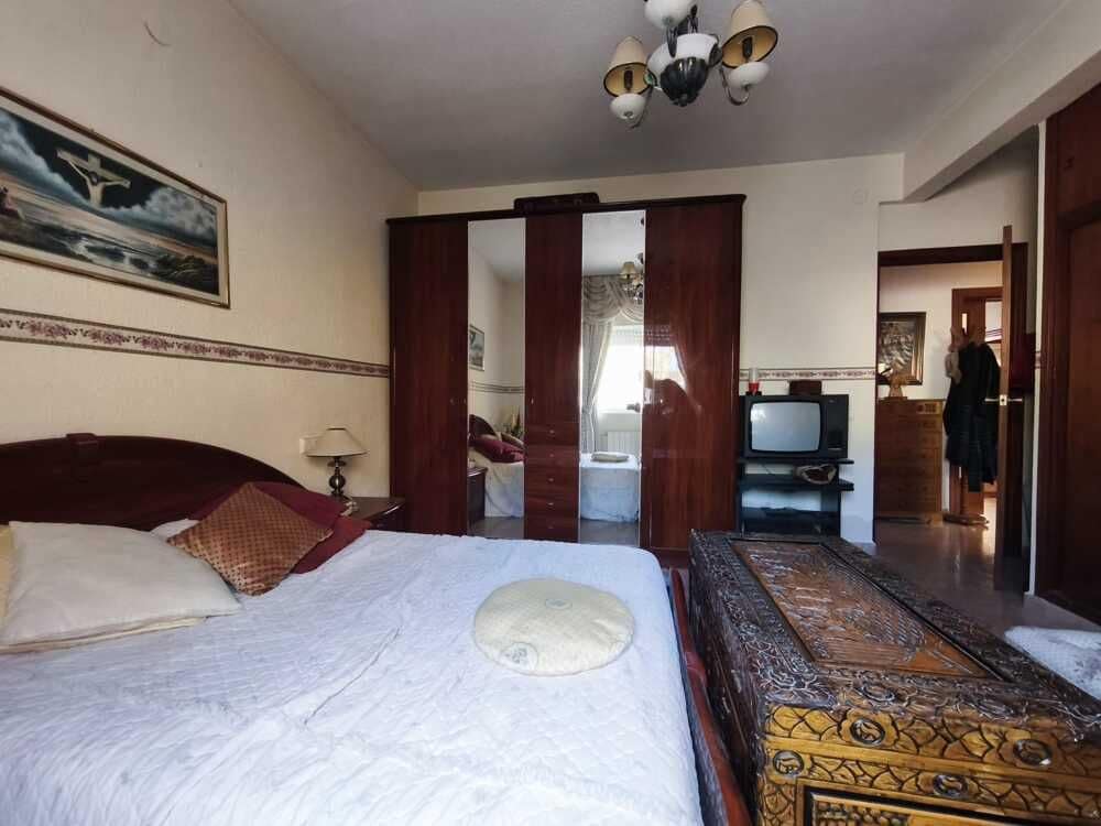 5 bedroom Villa for sale in Busot with pool - € 520,000 (Ref: 9840375)