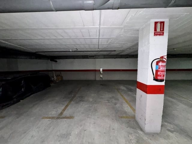2 slaapkamer Appartement te koop in Los Secanos, Guardamar del Segura met garage - € 169.000 (Ref: 9858123)