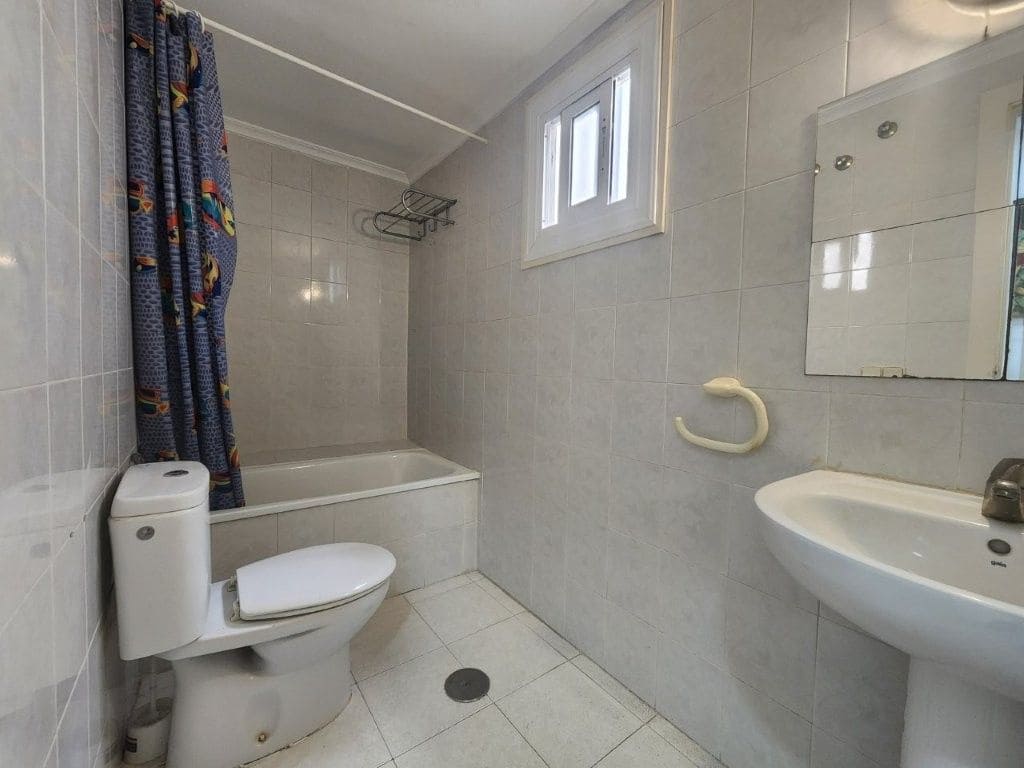 1 sypialnia Apartament na sprzedaż w Torrevieja z basenem - 105 000 € (Ref: 9970626)