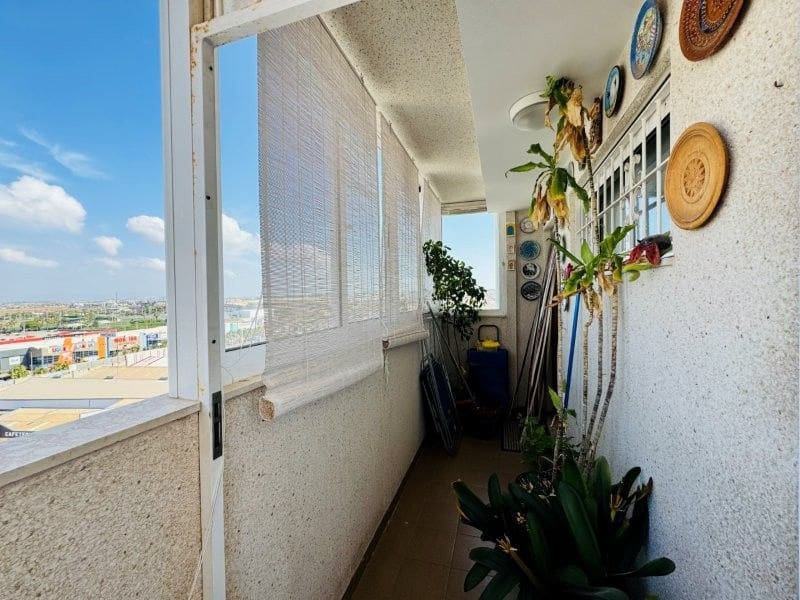 2 slaapkamer Appartement te koop in Torrevieja met zwembad garage - € 175.000 (Ref: 9995147)