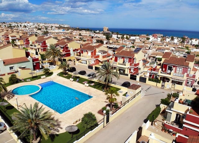 2 makuuhuone Bungalow myytävänä paikassa Aguas Nuevas, Torrevieja mukana uima-altaan 
autotalli - 219 000 € (Ref: 9156229)