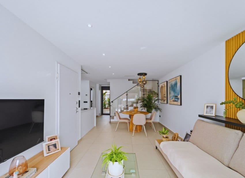 3 quarto Moradia para venda em Los Montesinos com piscina - 425 000 € (Ref: 10029090)