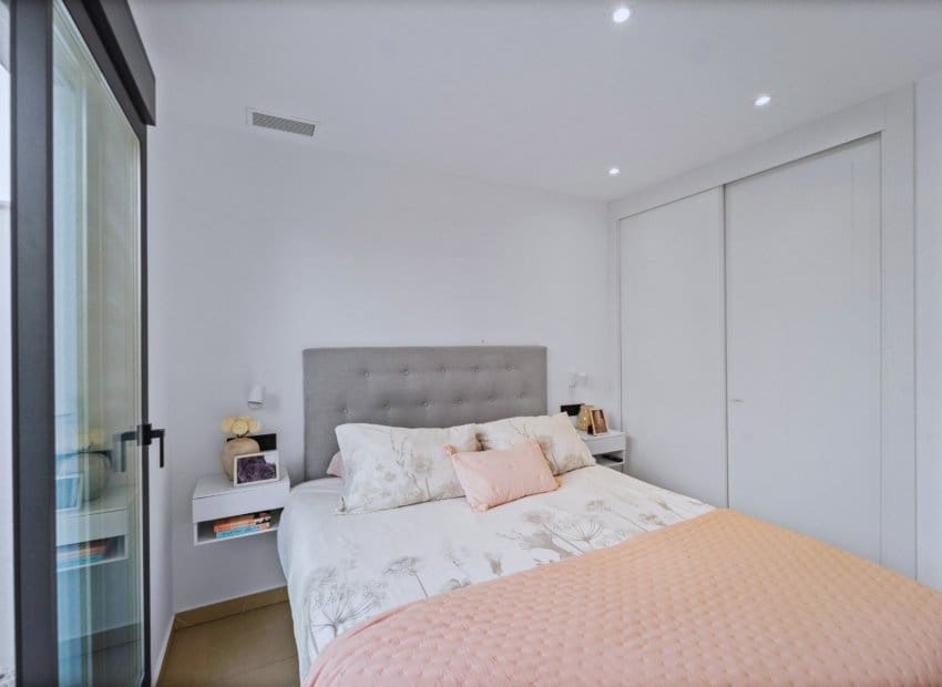 3 quarto Moradia para venda em Los Montesinos com piscina - 425 000 € (Ref: 10029090)