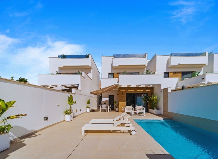 3 quarto Moradia para venda em Los Montesinos com piscina - 425 000 € (Ref: 10029090)