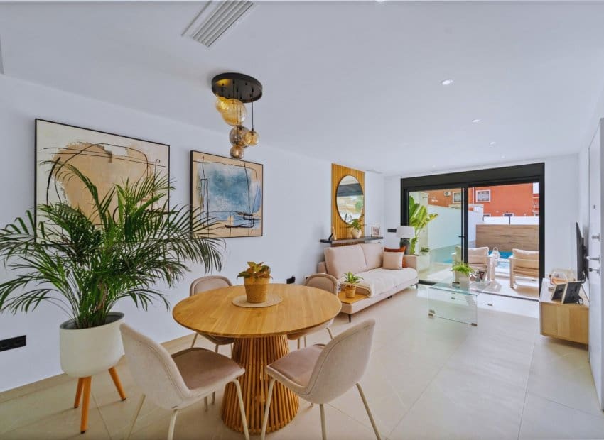 3 quarto Moradia para venda em Los Montesinos com piscina - 425 000 € (Ref: 10029090)