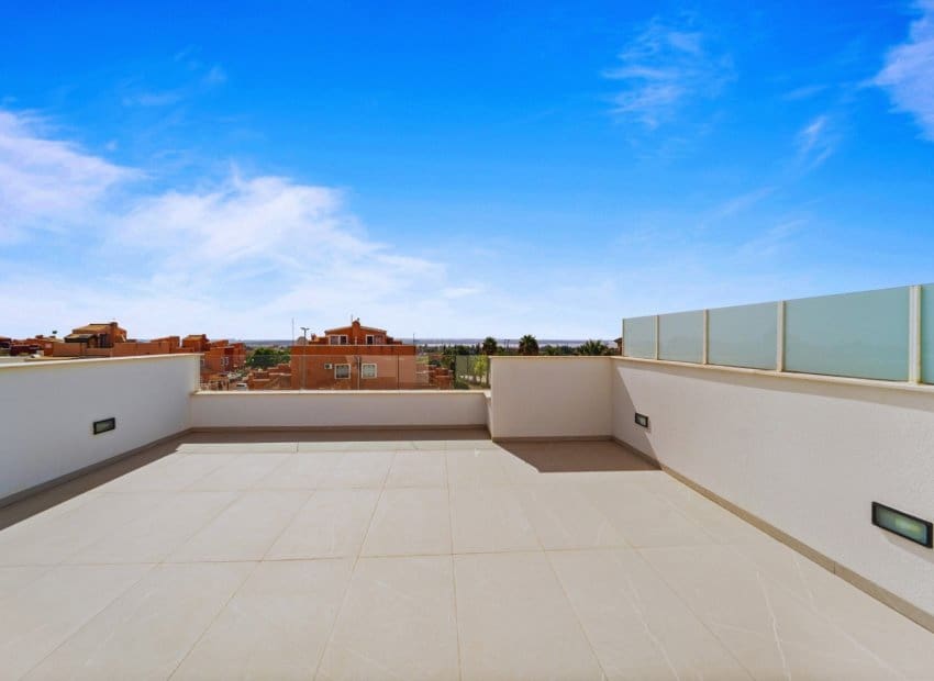 3 quarto Moradia para venda em Los Montesinos com piscina - 425 000 € (Ref: 10029090)