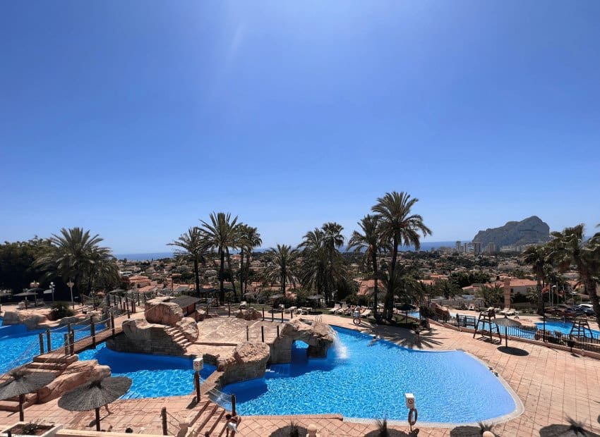 Apartamento de 2 habitaciones en Calpe / Calp en venta con piscina garaje - 240.000 € (Ref: 10168871)