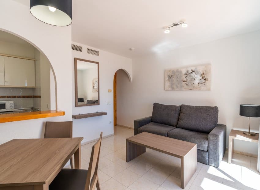 Apartamento de 2 habitaciones en Calpe / Calp en venta con piscina garaje - 240.000 € (Ref: 10168871)