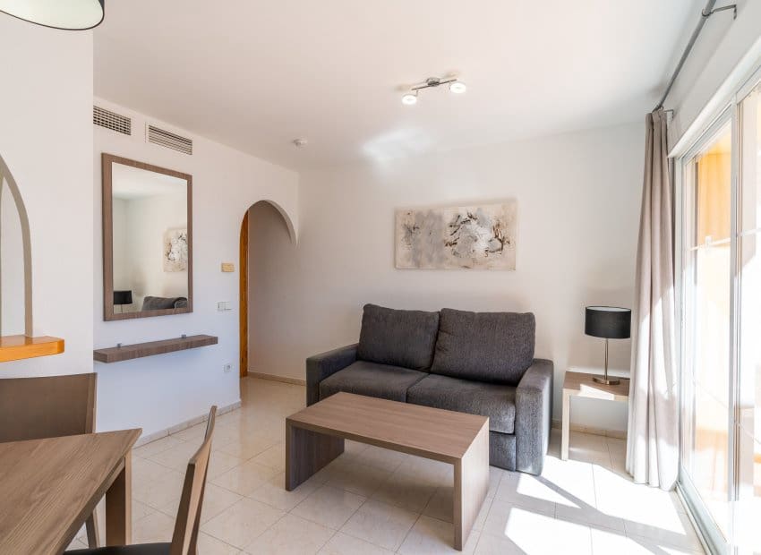 Apartamento de 2 habitaciones en Calpe / Calp en venta con piscina garaje - 240.000 € (Ref: 10168871)