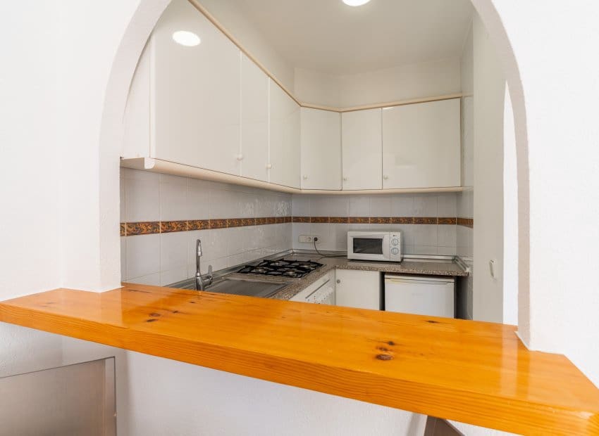 Apartamento de 2 habitaciones en Calpe / Calp en venta con piscina garaje - 240.000 € (Ref: 10168871)