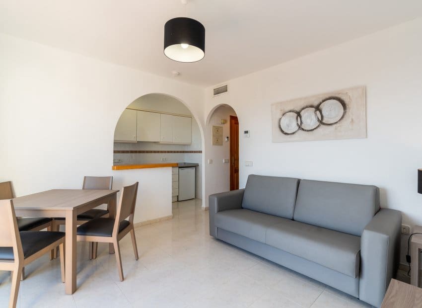 Apartamento de 2 habitaciones en Calpe / Calp en venta con piscina garaje - 240.000 € (Ref: 10168871)