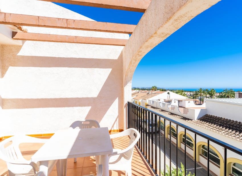 Apartamento de 2 habitaciones en Calpe / Calp en venta con piscina garaje - 240.000 € (Ref: 10168871)