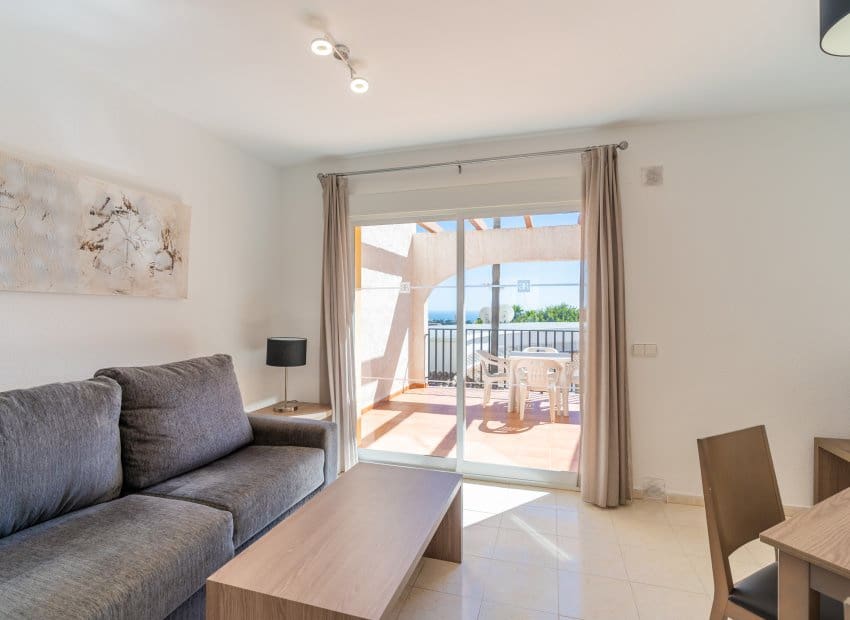 Apartamento de 2 habitaciones en Calpe / Calp en venta con piscina garaje - 240.000 € (Ref: 10168871)