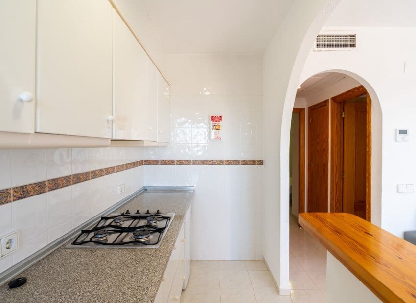 Apartamento de 2 habitaciones en Calpe / Calp en venta con piscina garaje - 240.000 € (Ref: 10168871)