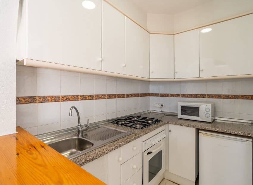 Apartamento de 2 habitaciones en Calpe / Calp en venta con piscina garaje - 240.000 € (Ref: 10168871)