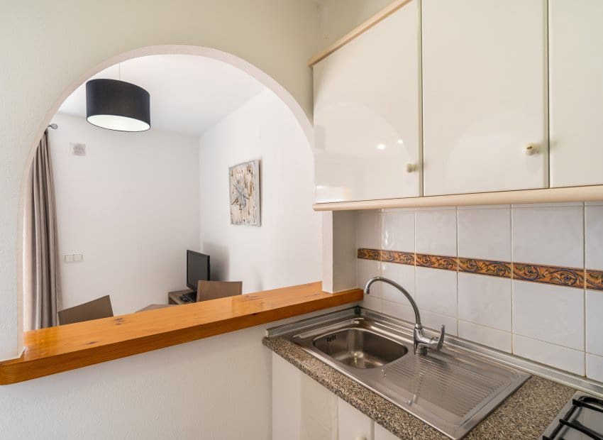 Apartamento de 2 habitaciones en Calpe / Calp en venta con piscina garaje - 240.000 € (Ref: 10168871)