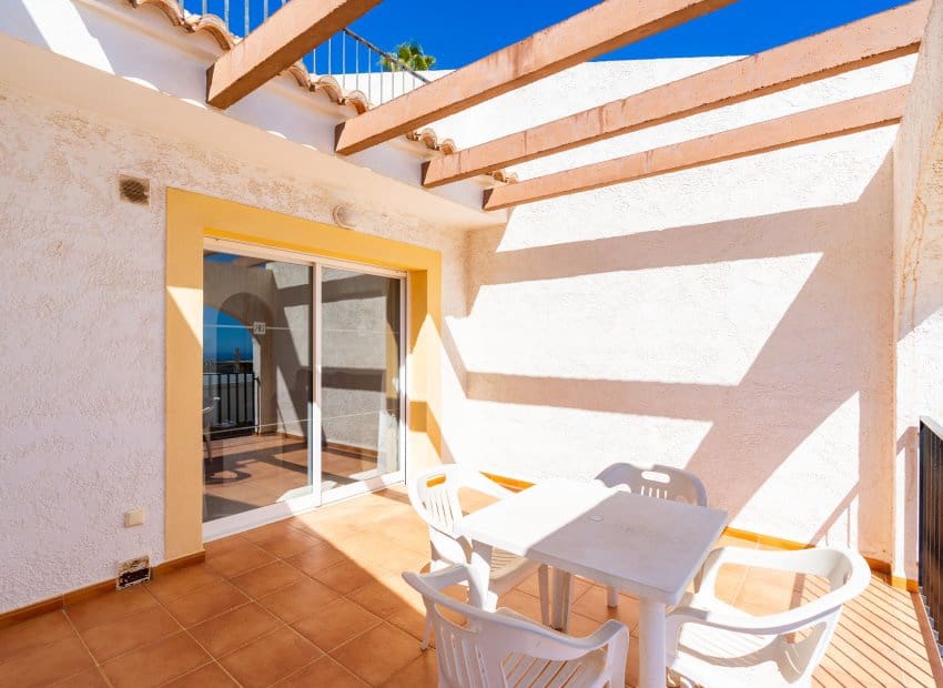Apartamento de 2 habitaciones en Calpe / Calp en venta con piscina garaje - 240.000 € (Ref: 10168871)