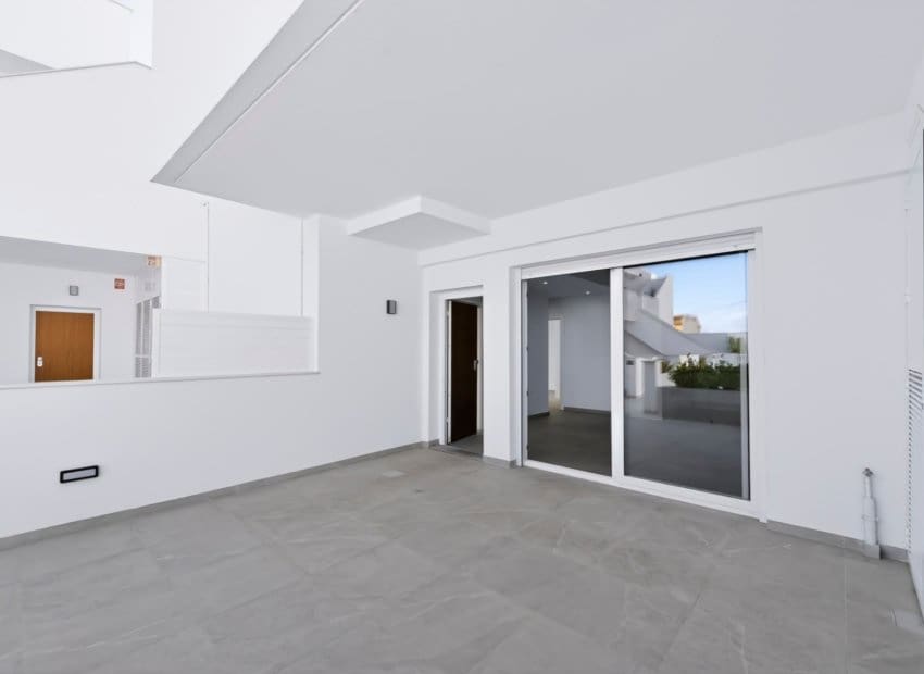 Apartamento de 2 habitaciones en San Pedro del Pinatar en venta con piscina garaje - 249.000 € (Ref: 10168875)
