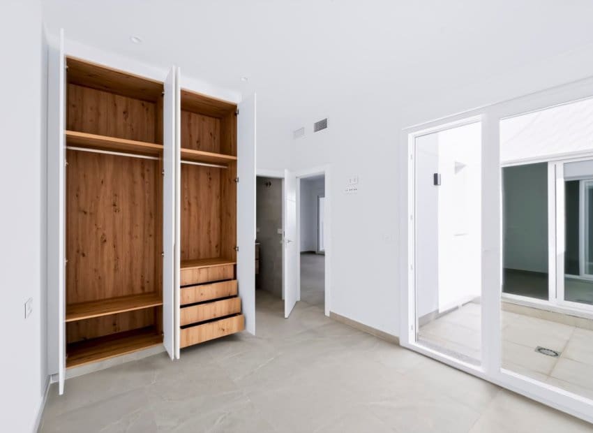 Apartamento de 2 habitaciones en San Pedro del Pinatar en venta con piscina garaje - 249.000 € (Ref: 10168875)