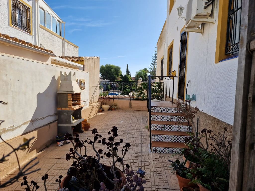 3 bedroom Townhouse for sale in La Florida, Orihuela with pool garage