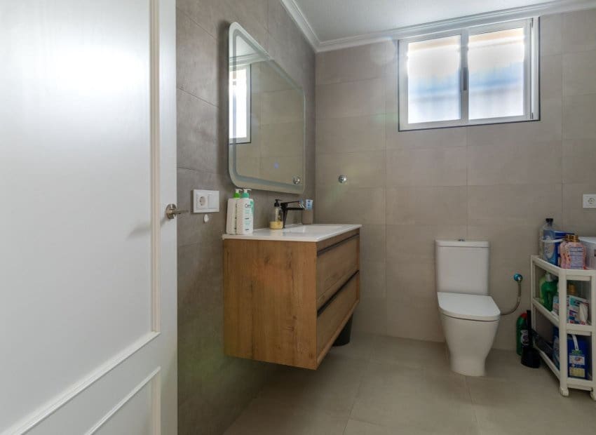 5 soveværelse Villa til salg i Benijofar med swimmingpool - € 495.000 (Ref: 8696034)