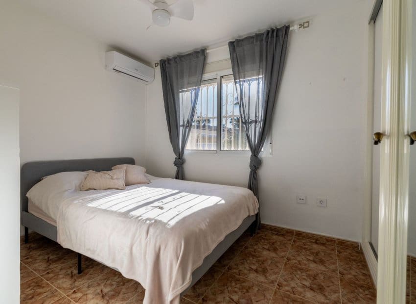 5 soveværelse Villa til salg i Benijofar med swimmingpool - € 495.000 (Ref: 8696034)