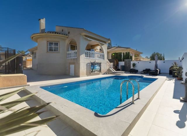 5 Zimmer Villa zu verkaufen in Benimar, Benijófar mit Pool - 549.000 € (Ref: 8696034)