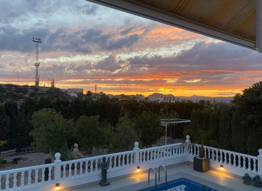 5 soveværelse Villa til salg i Benijofar med swimmingpool - € 495.000 (Ref: 8696034)