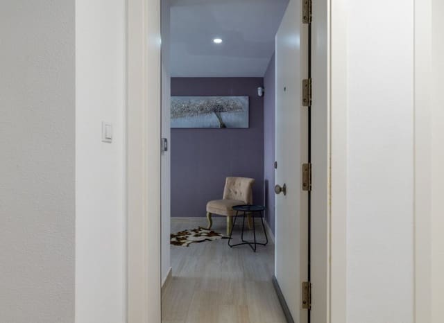 2 makuuhuone Huoneisto myytävänä paikassa Villamartin, Orihuela mukana uima-altaan 
autotalli - 225 000 € (Ref: 8756531)