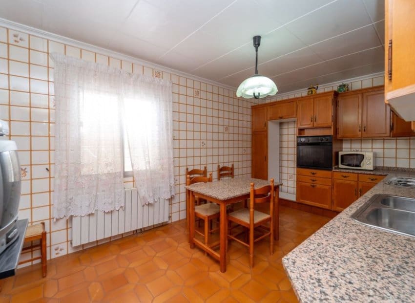 4 soverom Villa til salgs i Salinas med garasje - € 210 000 (Ref: 9112952)