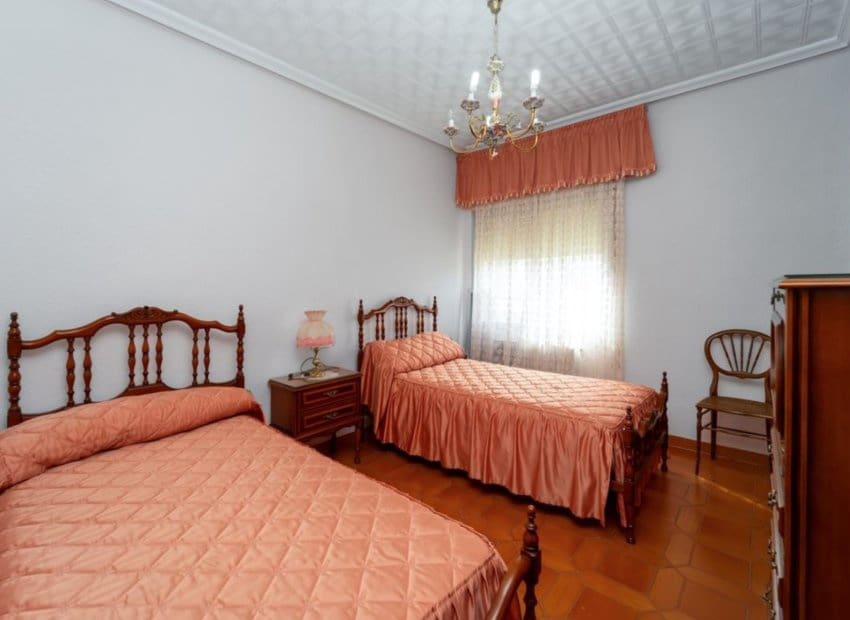 4 soverom Villa til salgs i Salinas med garasje - € 210 000 (Ref: 9112952)