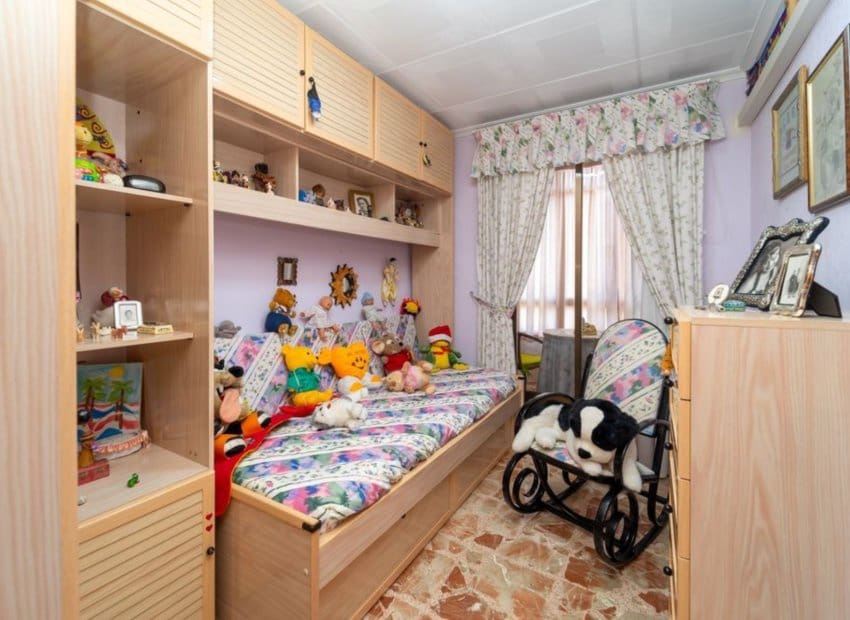 3 soverom Leilighet til salgs i Alicante by - € 150 000 (Ref: 9113397)