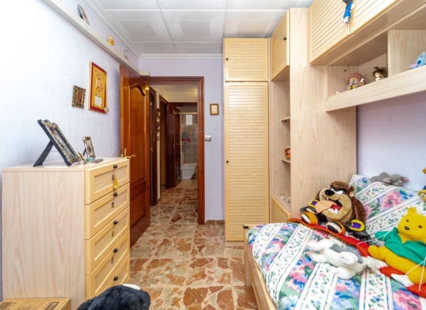3 soverom Leilighet til salgs i Alicante by - € 150 000 (Ref: 9113397)