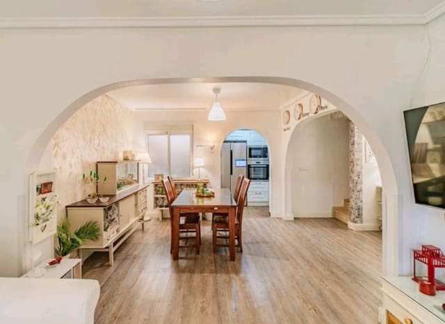 3 bedroom Villa for sale in Gran Alacant, Santa Pola with pool - € 299,000 (Ref: 9115209)