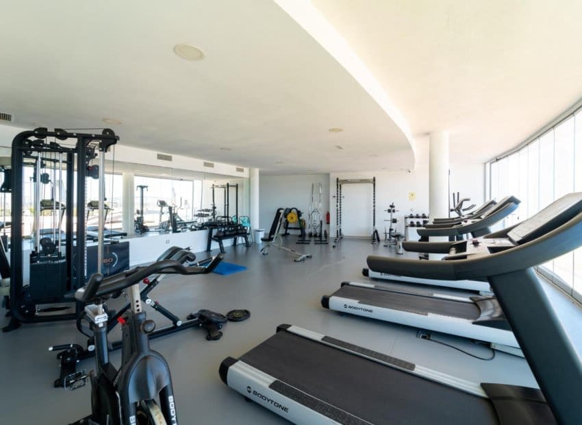 2 bedroom Beach Apartment for sale in Arenales del Sol with pool garage - € 520,000 (Ref: 9187772)