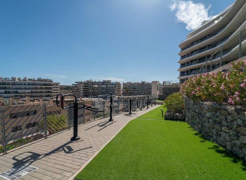 2 bedroom Beach Apartment for sale in Arenales del Sol with pool garage - € 520,000 (Ref: 9187772)