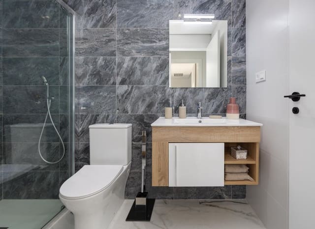 Apartamento de 2 habitaciones en San Miguel de Salinas en venta con piscina - 244.000 € (Ref: 9189252)