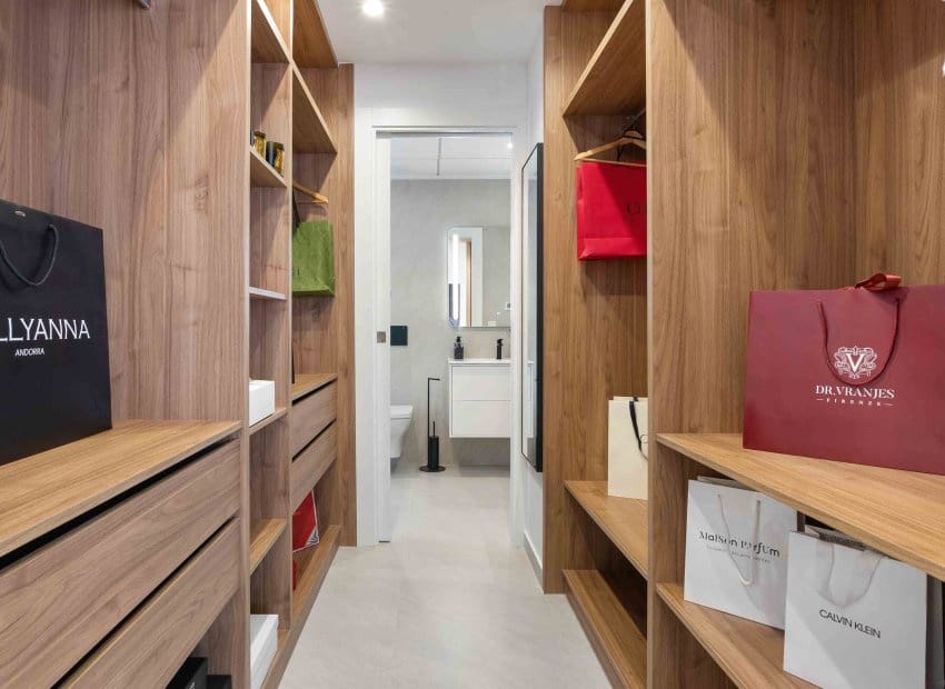 3 bedroom Villa for sale in Rojales with pool - € 549,000 (Ref: 9189255)