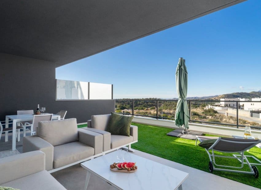 2 bedroom Apartment for sale in Finestrat with pool - € 345,000 (Ref: 9494191)