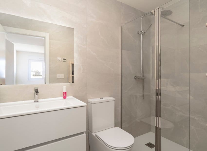 2 bedroom Apartment for sale in Finestrat with pool - € 345,000 (Ref: 9494191)