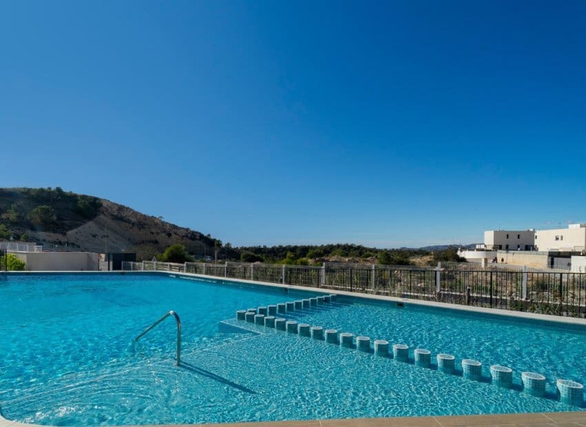 2 bedroom Apartment for sale in Finestrat with pool - € 345,000 (Ref: 9494191)