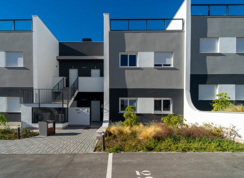 2 bedroom Apartment for sale in Finestrat with pool - € 345,000 (Ref: 9494191)