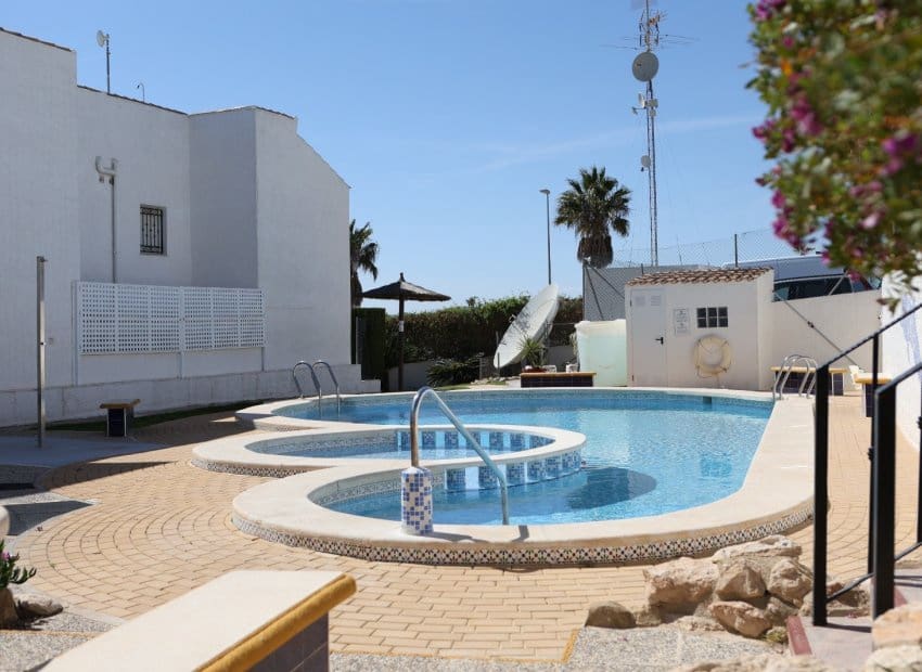 2 sypialnia Apartament na sprzedaż w Entre Naranjos z basenem - 119 500 € (Ref: 9585170)