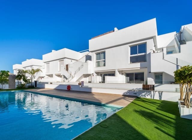 Ático de 3 habitaciones en Pilar de la Horadada ciudad, Pilar de la Horadada en venta con piscina garaje - 349.000 € (Ref: 9704993)