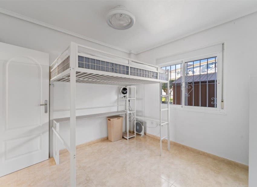 3 soverom Hus til salgs i Ciudad Quesada med svømmebasseng - € 240 000 (Ref: 9745173)