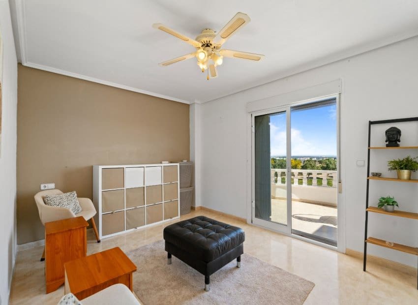 3 soverom Hus til salgs i Ciudad Quesada med svømmebasseng - € 240 000 (Ref: 9745173)