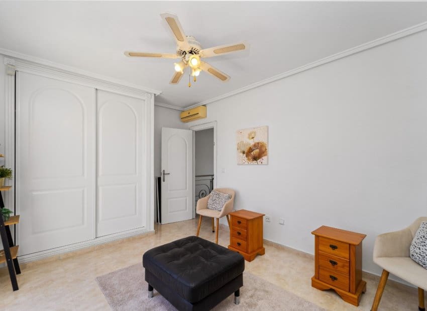 3 soverom Hus til salgs i Ciudad Quesada med svømmebasseng - € 240 000 (Ref: 9745173)